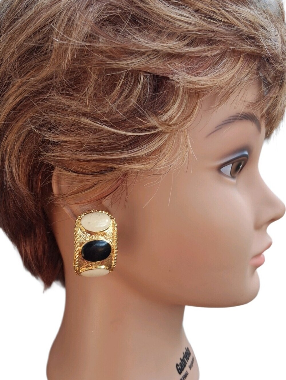 Vintage 80s Gold Textured Black White Cabochon Huggie Hoop Clip On Earrings